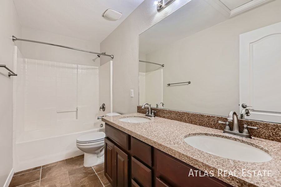 17456 W Mauna Loa Ln - Photo 6 of 16