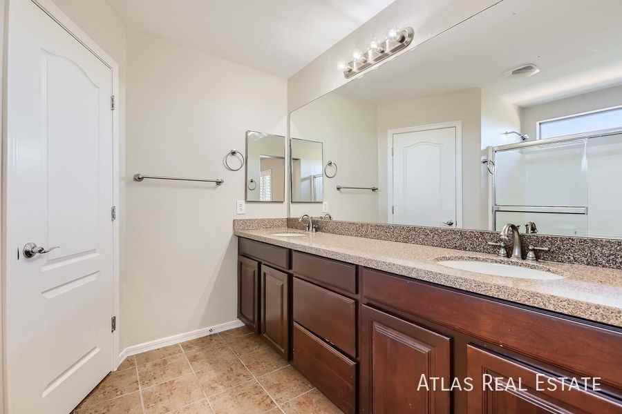 17456 W Mauna Loa Ln - Photo 7 of 16