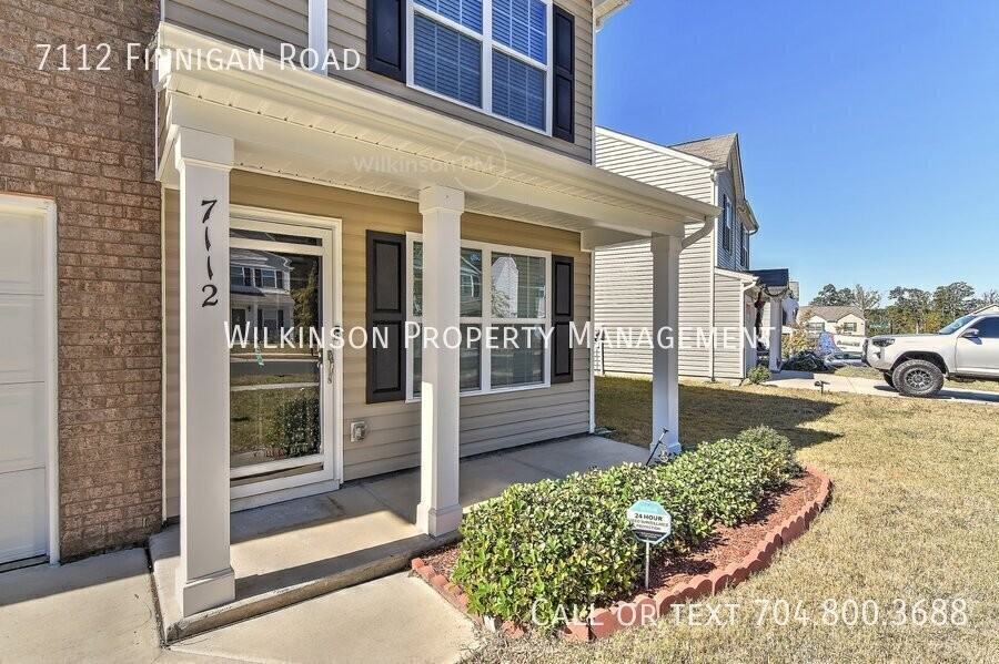 7112 Finnigan Rd - Photo 3 of 37