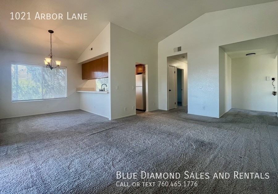 1021 Arbor Ln - Photo 5 of 29