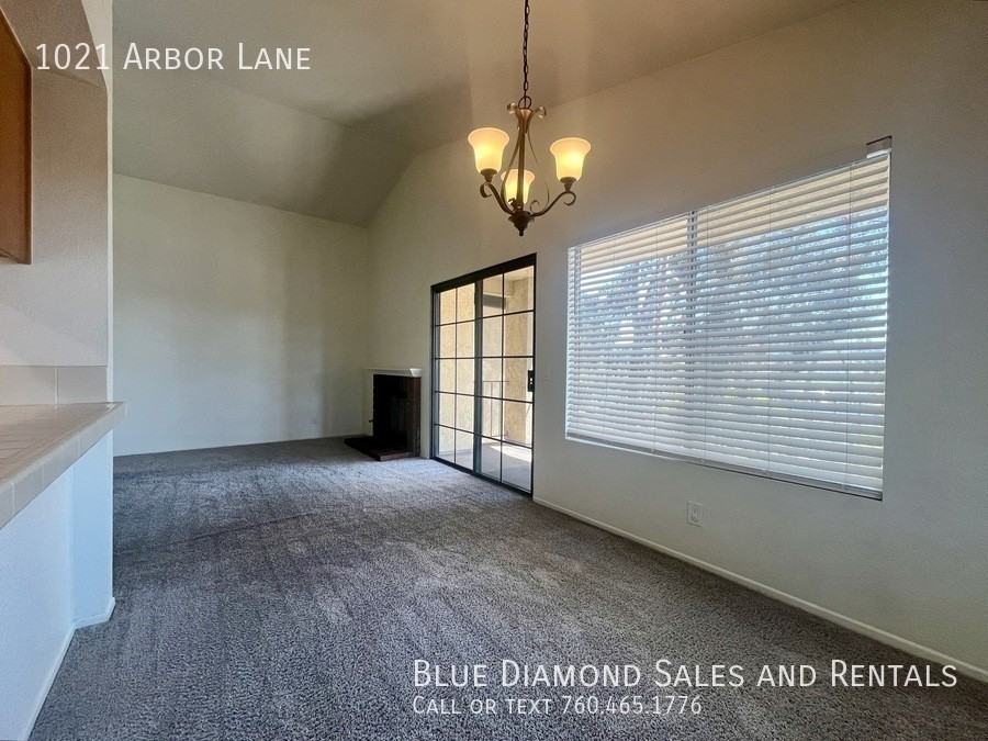 1021 Arbor Ln - Photo 7 of 29