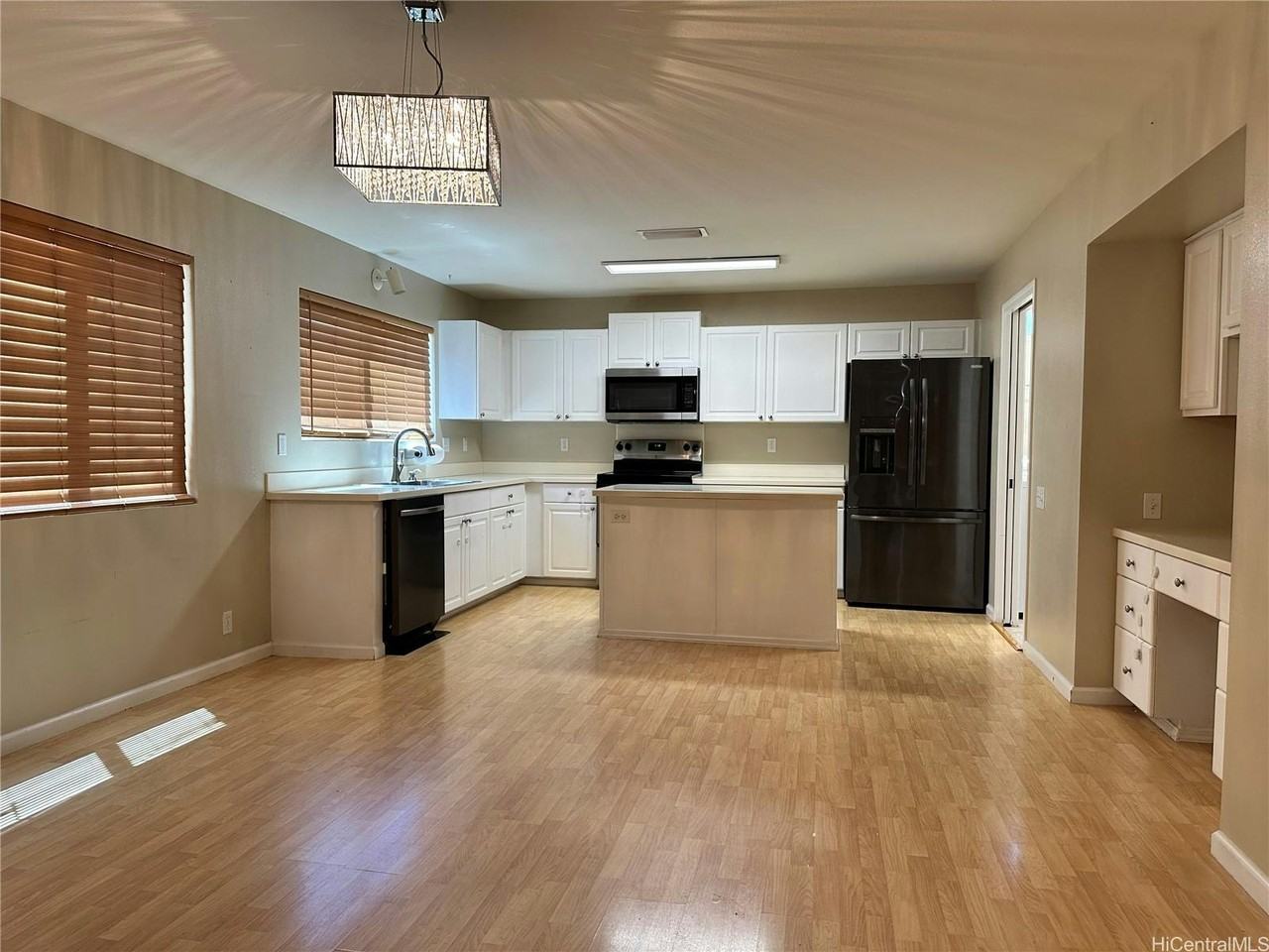 91-321 Ho'omalule Place - Photo 4 of 25