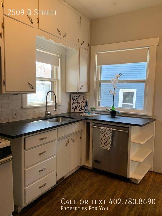 2509 B St - Photo 5 of 10