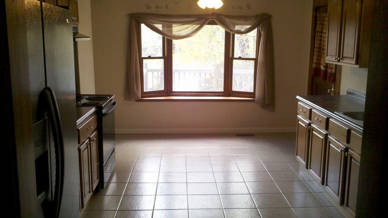 87 Glass Street - Photo 5 of 16