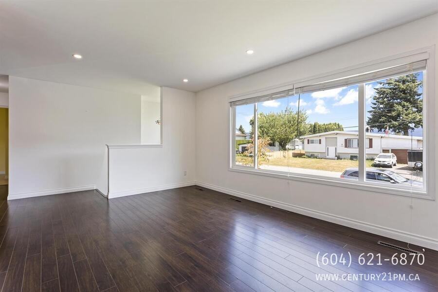 10245 Wedgewood Dr Uppr - Photo 6 of 29