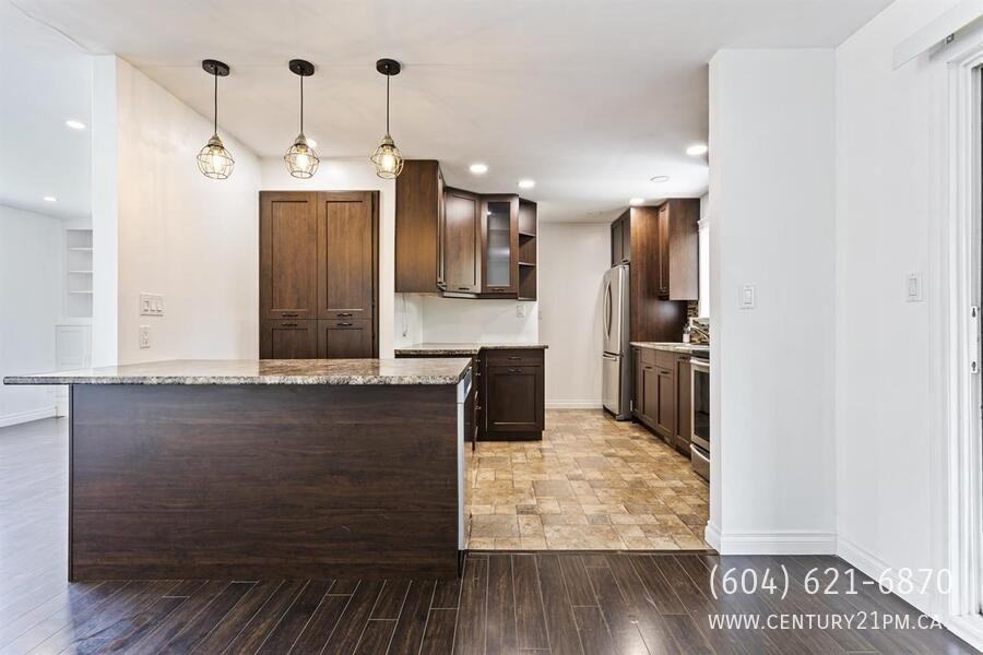 10245 Wedgewood Dr Uppr - Photo 7 of 29
