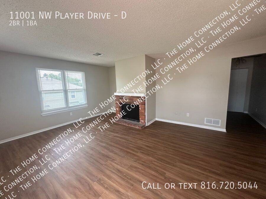 11001 Nw Player Dr #D - Photo 4 of 12