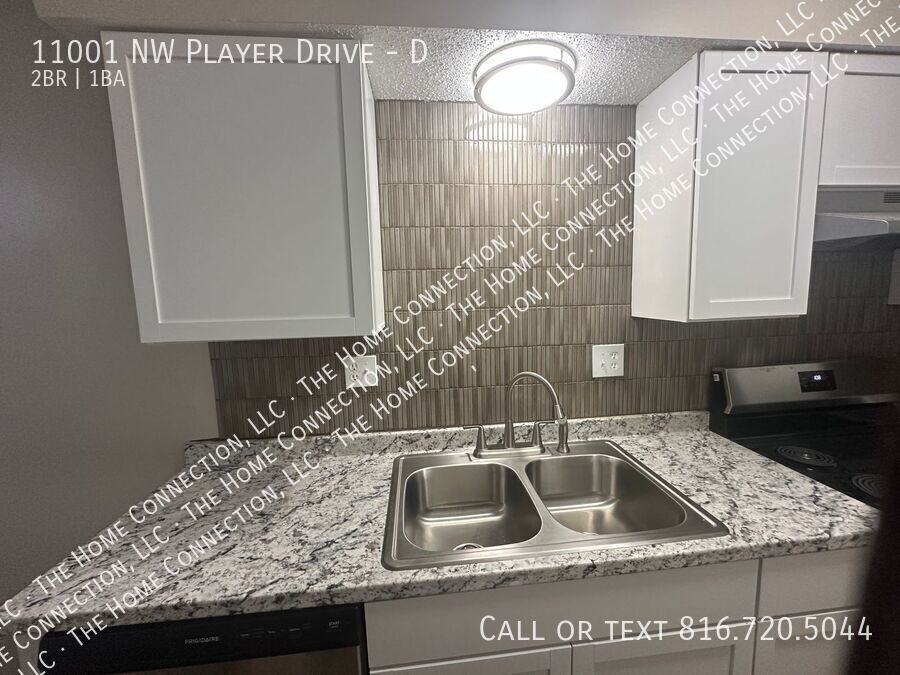 11001 Nw Player Dr #D - Photo 5 of 12