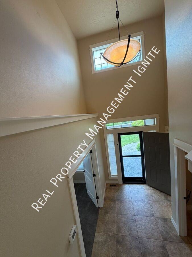 3050 Nw 17th St - Photo 5 of 25