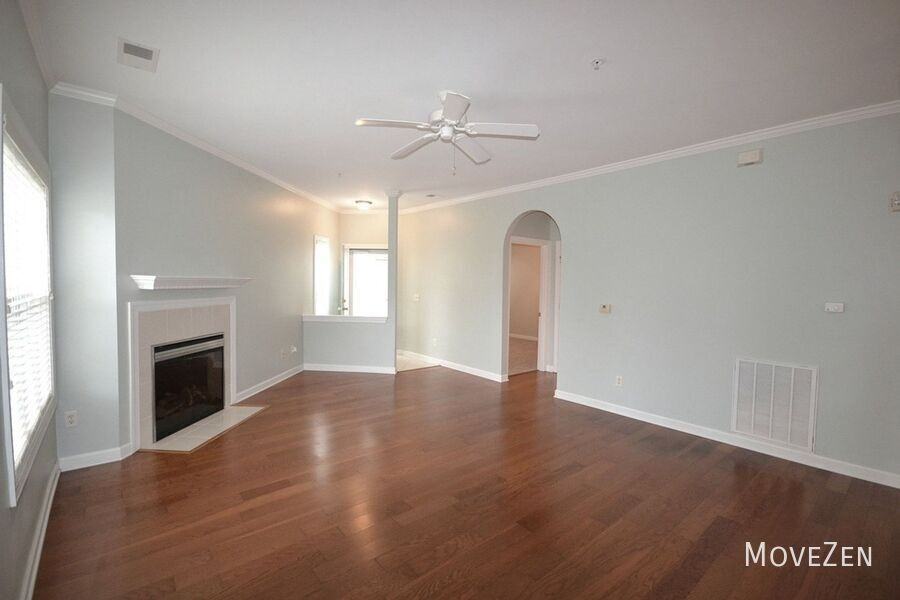 210 Fullford Ln - Photo 3 of 46