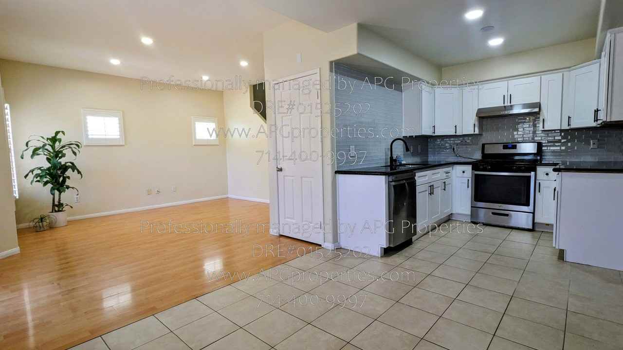 141 S Pritchard Ave - Photo 2 of 36