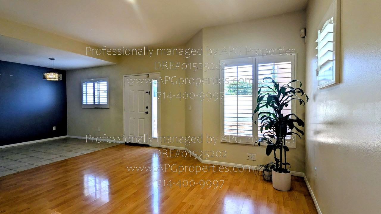 141 S Pritchard Ave - Photo 3 of 36