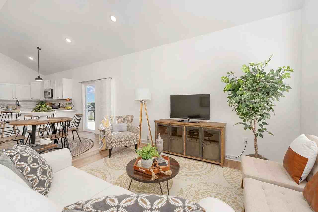 2140 W Elk Ridge Ave - Photo 6 of 15
