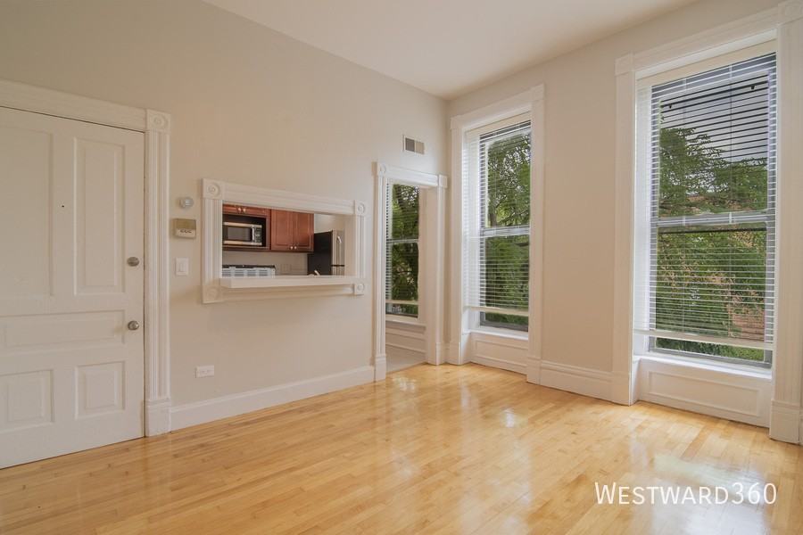 2056 N Halsted St #2F - Photo 2 of 8