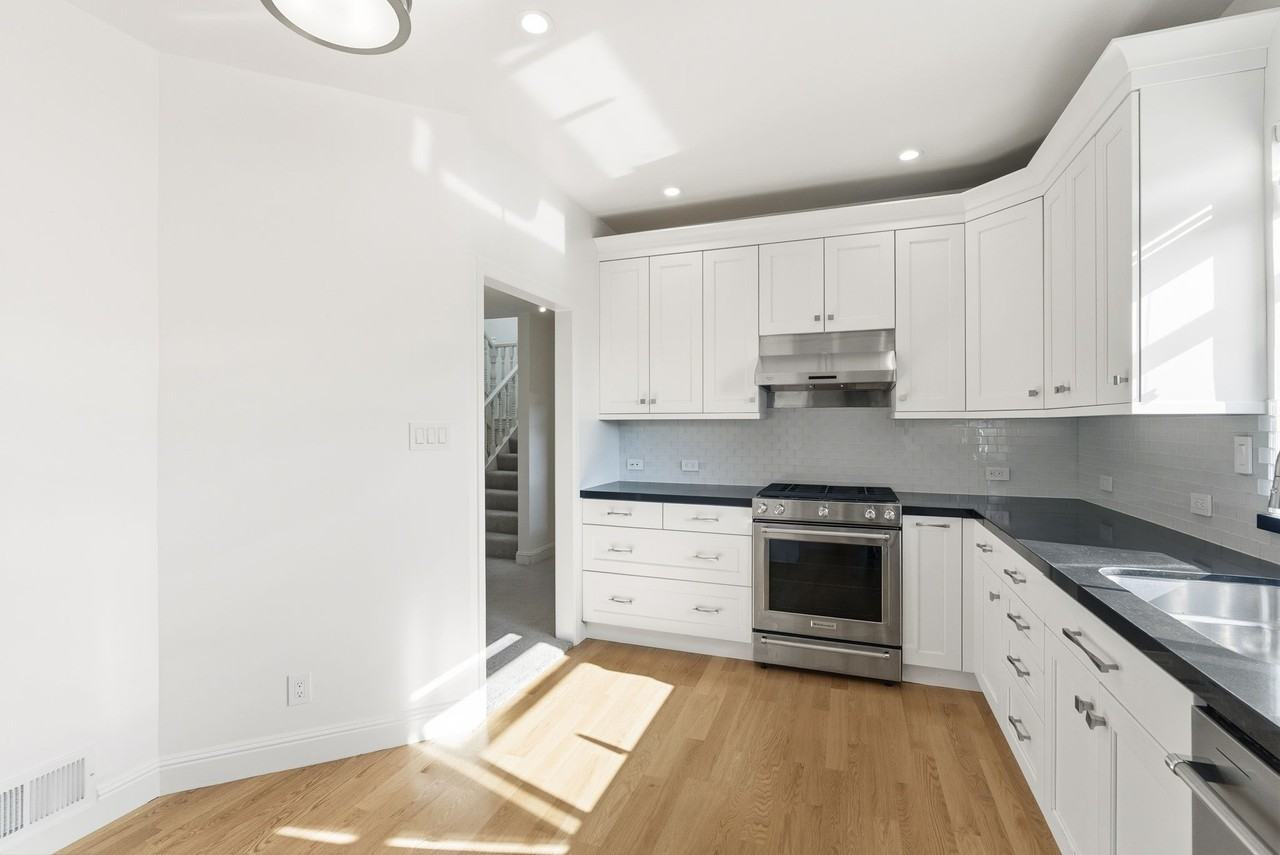 1924 Filbert St #2 - Photo 6 of 50