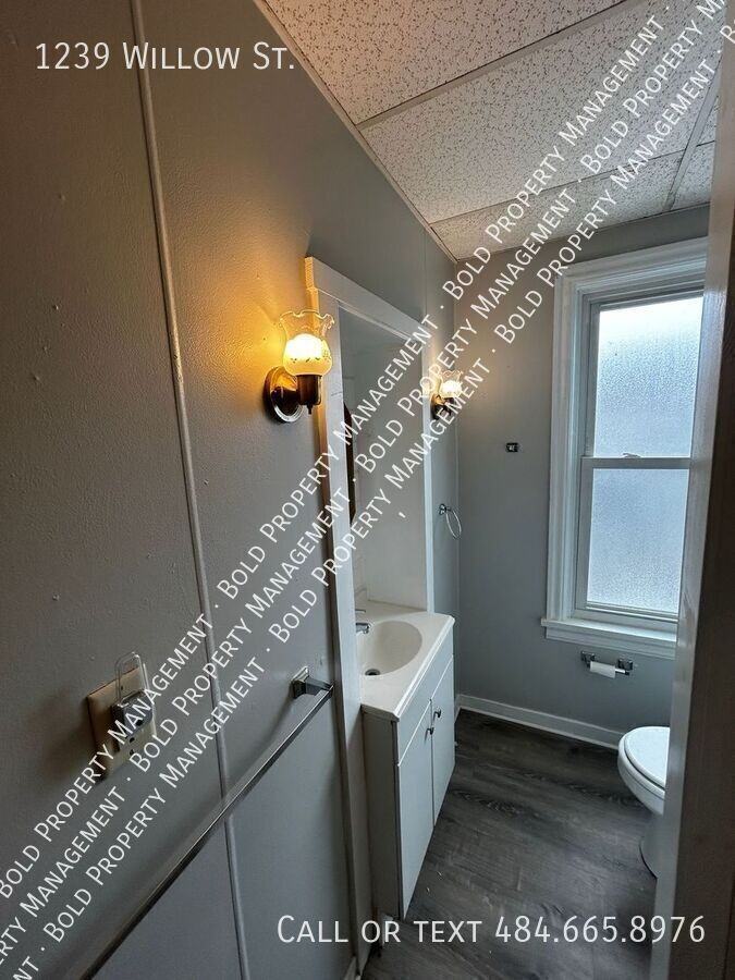1239 Willow St - Photo 6 of 17