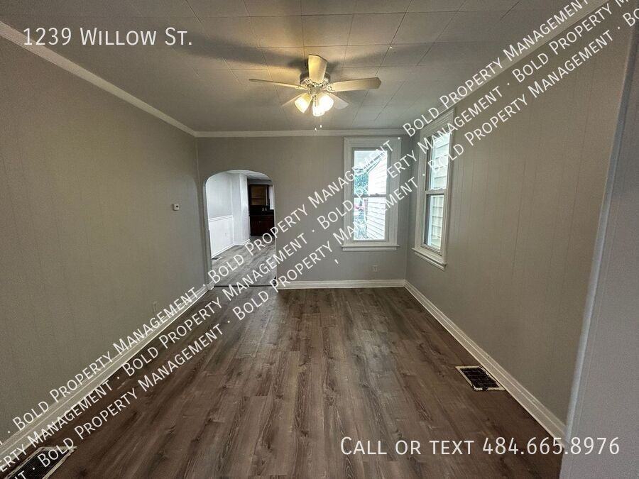1239 Willow St - Photo 7 of 17