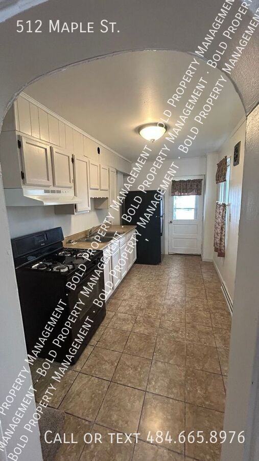 512 Maple St - Photo 5 of 15