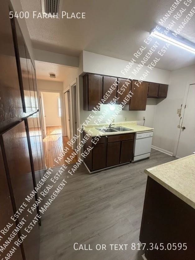5400 Farah Pl - Photo 5 of 24