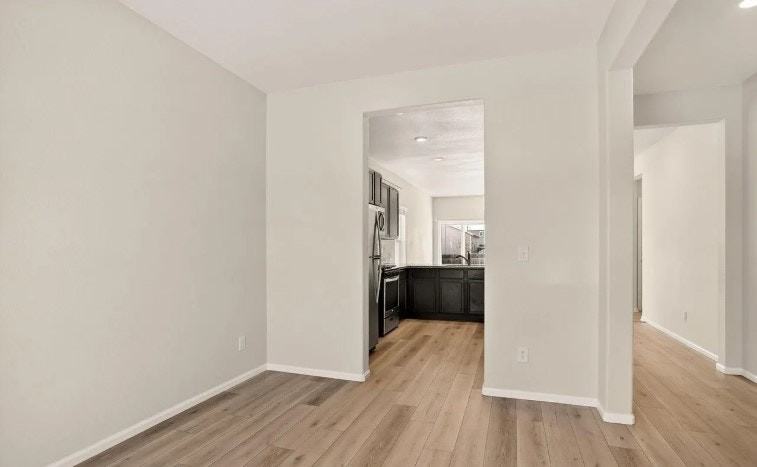 308 Bowles Street - Photo 7 of 9
