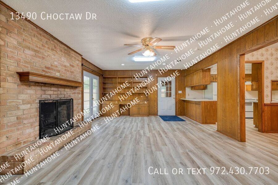 13490 Choctaw Dr - Photo 2 of 29