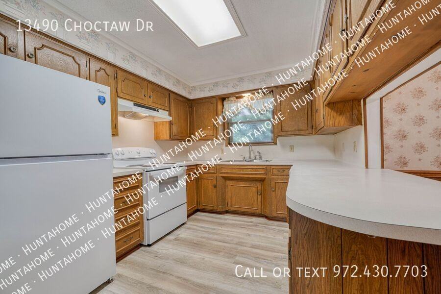 13490 Choctaw Dr - Photo 7 of 29
