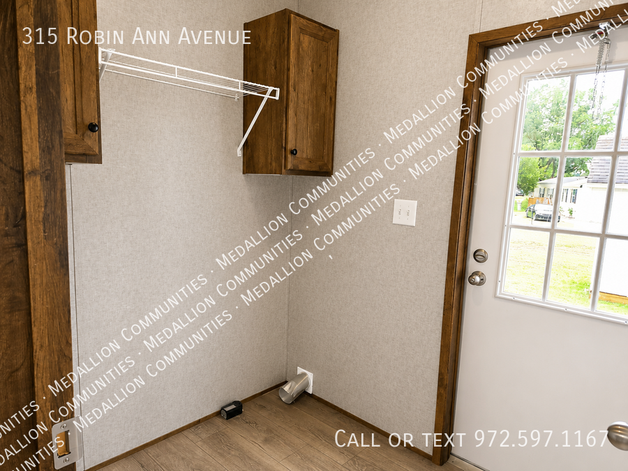 315 Robin Ann Ave - Photo 6 of 12