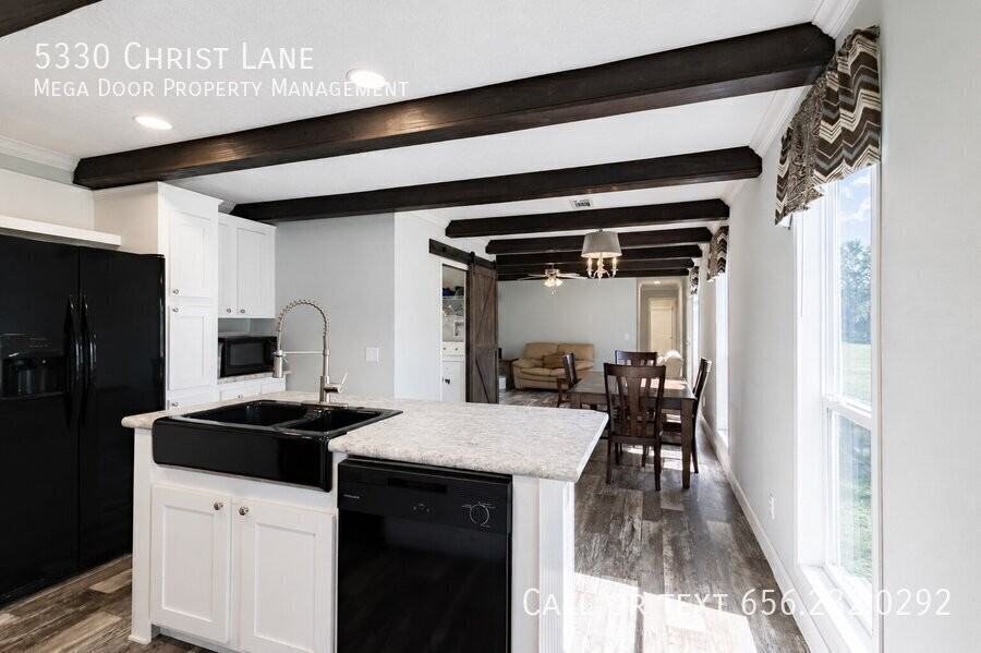 5330 Christ Ln - Photo 6 of 26