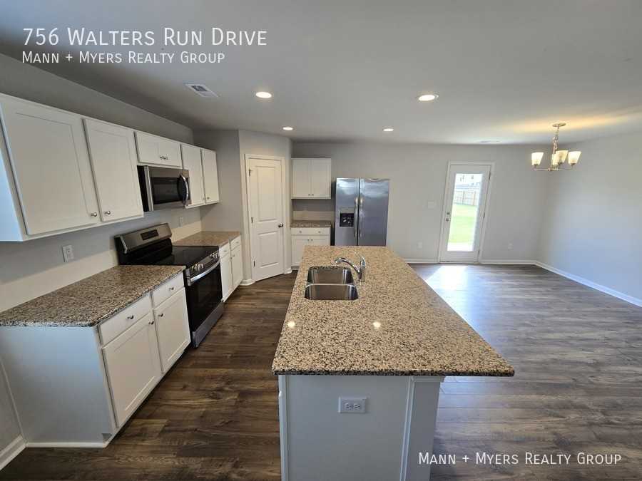 756 Walters Run Dr - Photo 7 of 42