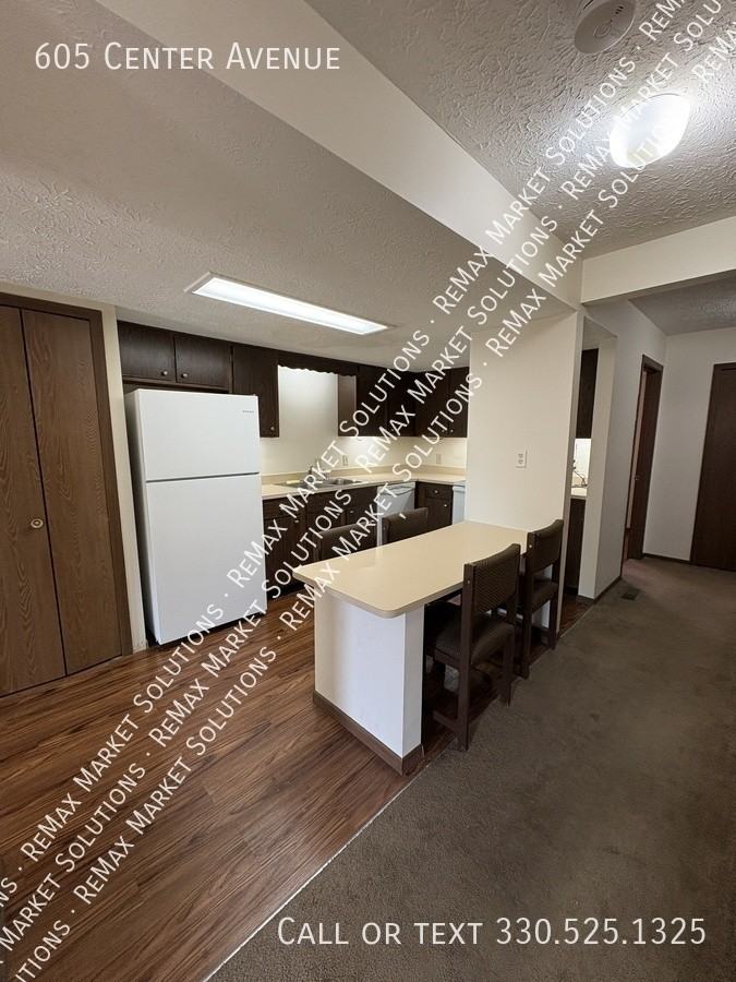 605 Center Ave - Photo 4 of 13