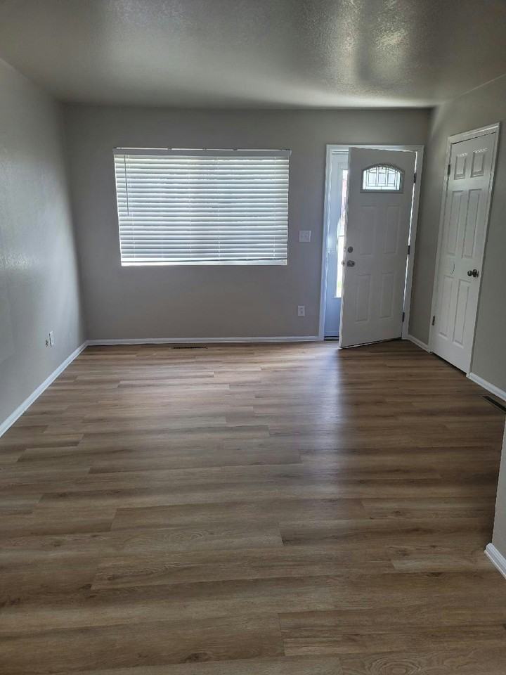 4344 Ericson Drive, Unit 3 - Photo 3 of 16