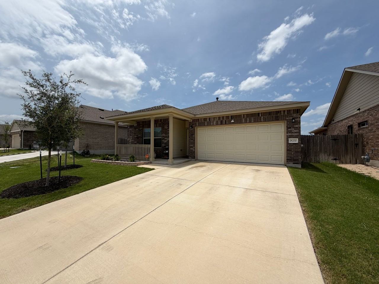18200 Emu Ln - Photo 2 of 30