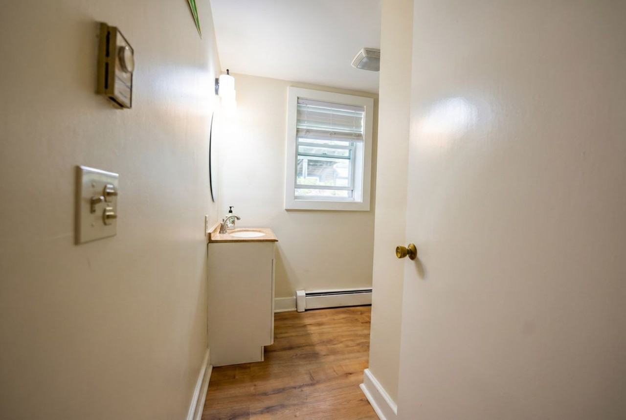 70 Quebec St #A - Photo 7 of 8