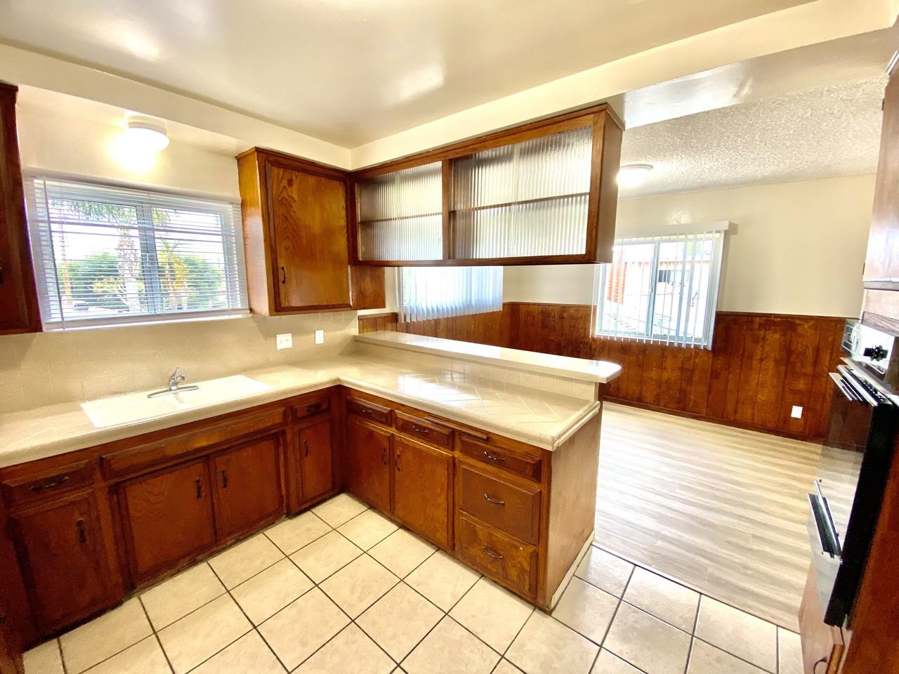 12644 York Ave #E - Photo 6 of 18