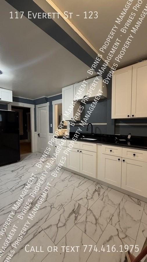 117 Everett St #123 - Photo 2 of 10