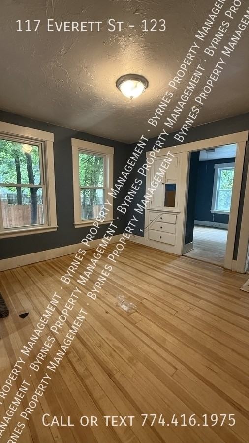 117 Everett St #123 - Photo 4 of 10