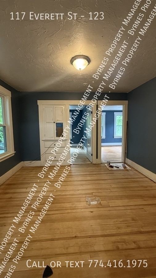 117 Everett St #123 - Photo 5 of 10