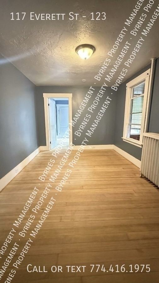 117 Everett St #123 - Photo 6 of 10