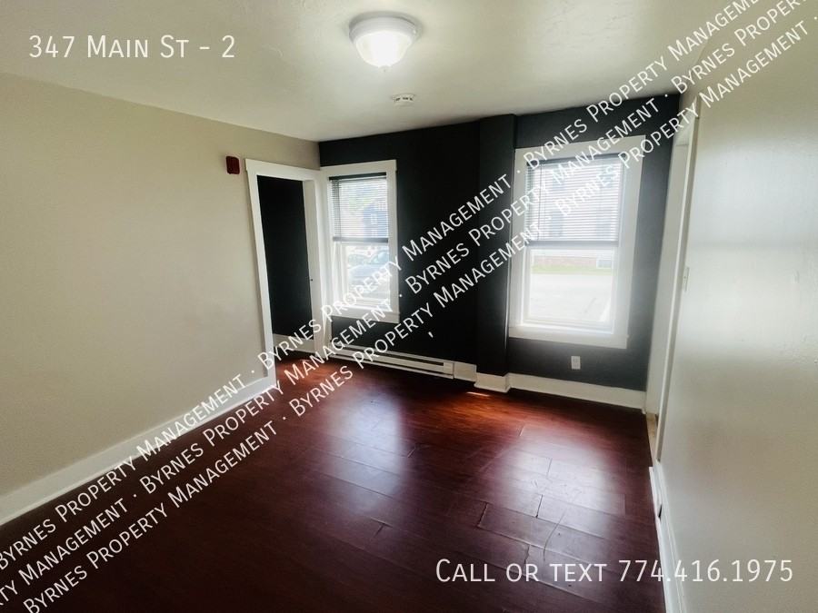 347 Main St #2 - Photo 3 of 5