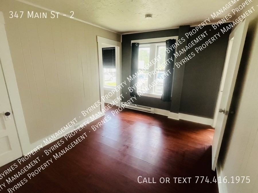 347 Main St #2 - Photo 4 of 5