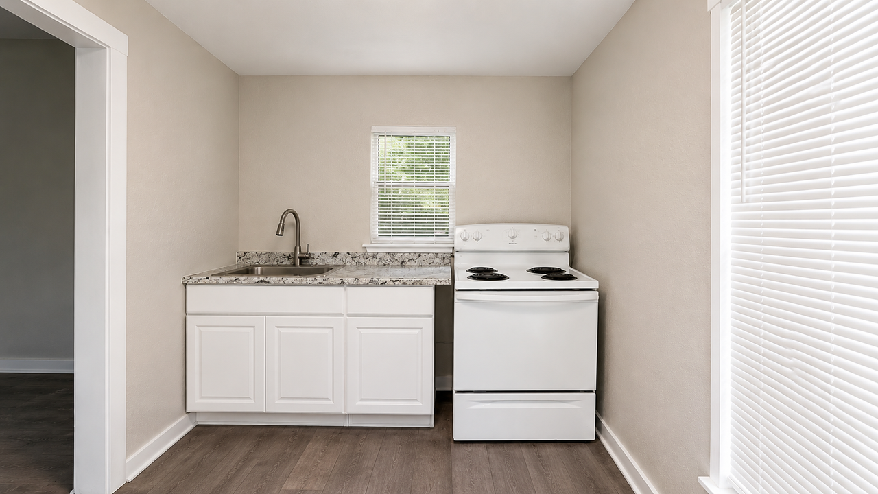 1817 San Luis St #2 - Photo 2 of 16