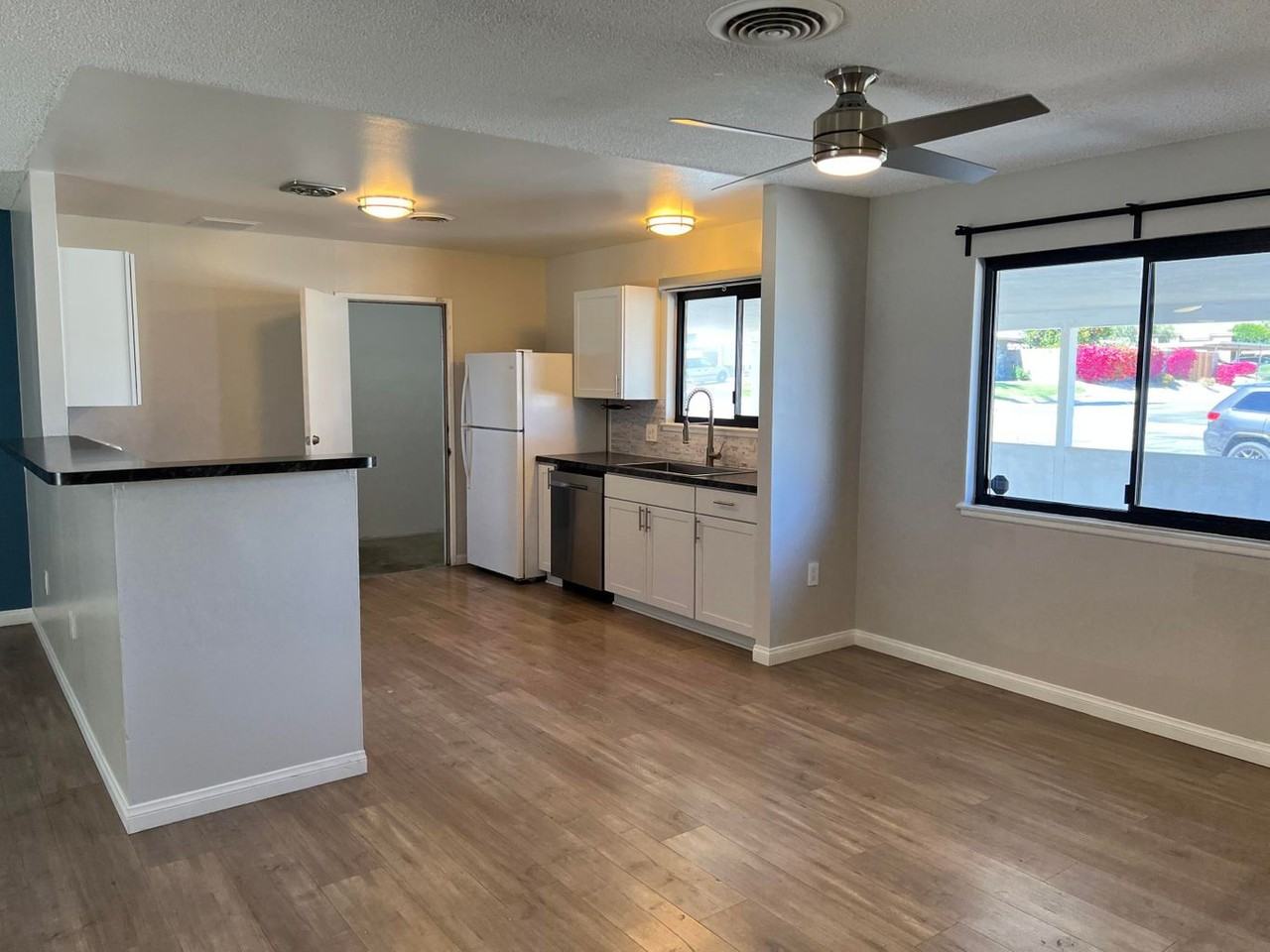 77215 Indiana Ave - Photo 5 of 19