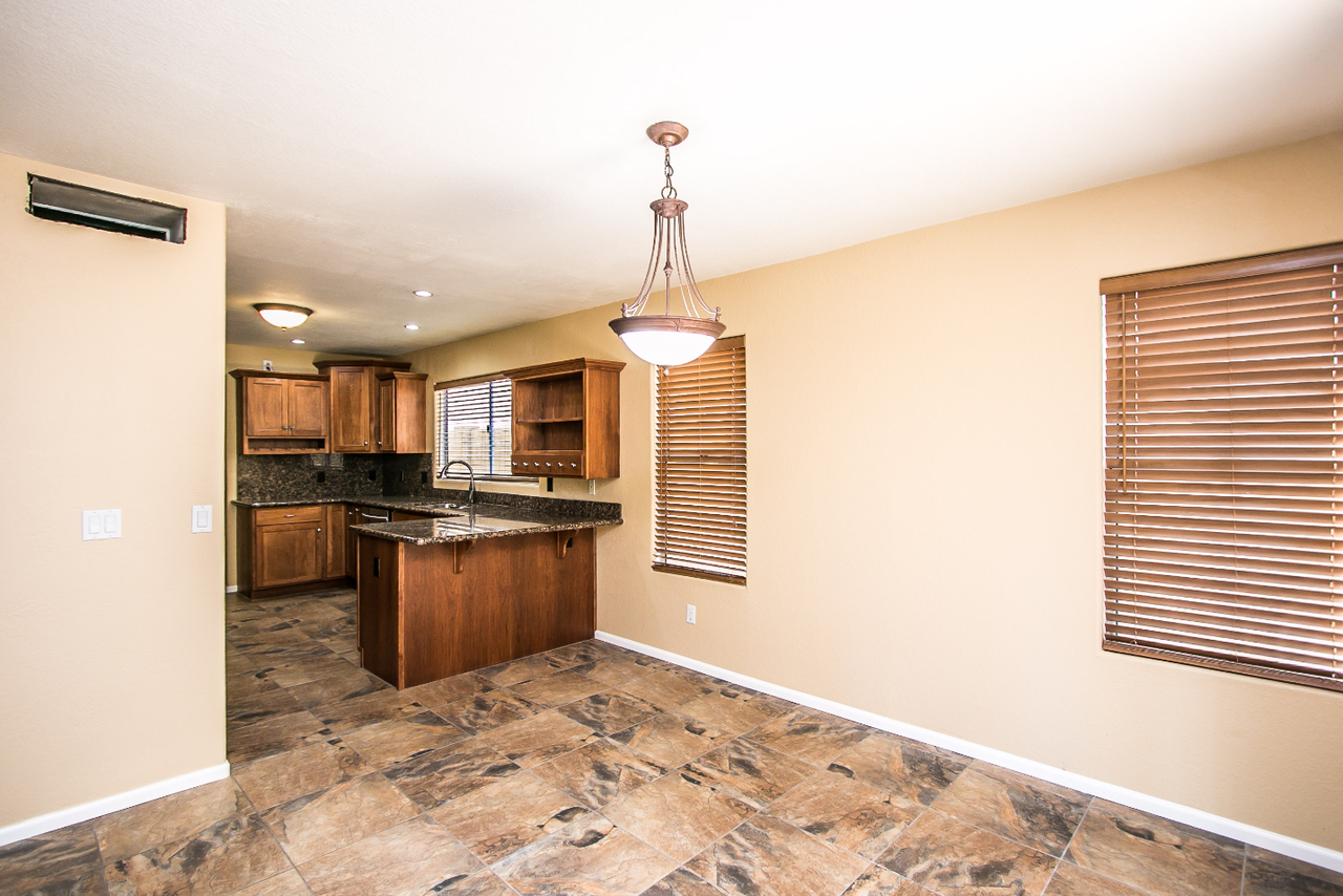 17418 N 46th Pl - Photo 7 of 28