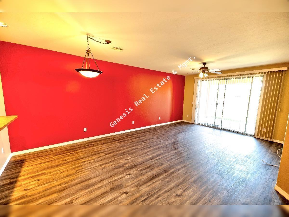 606 W Woodfield Ct - Photo 6 of 37