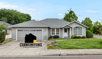featured image of 621 Shadow Wood Dr #1