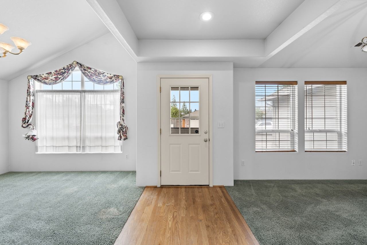 621 Shadow Wood Dr #1 - Photo 6 of 17