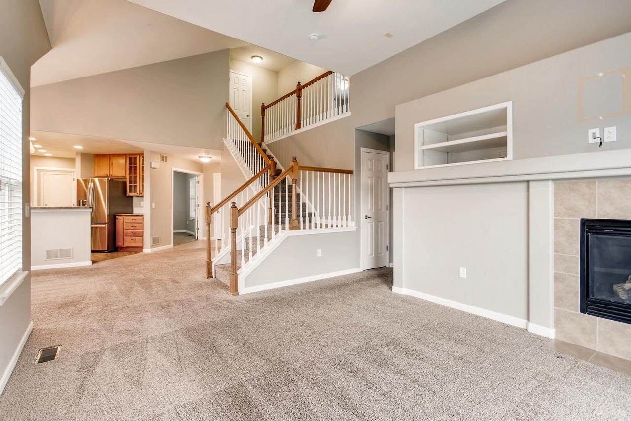 7604 S Quemoy St - Photo 6 of 30