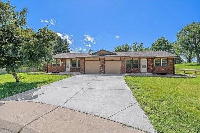 1213 Xenon St - Photo 4 of 38