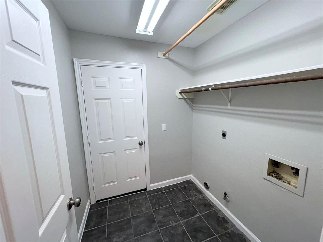 3006 Fort Stockton Dr - Photo 2 of 31