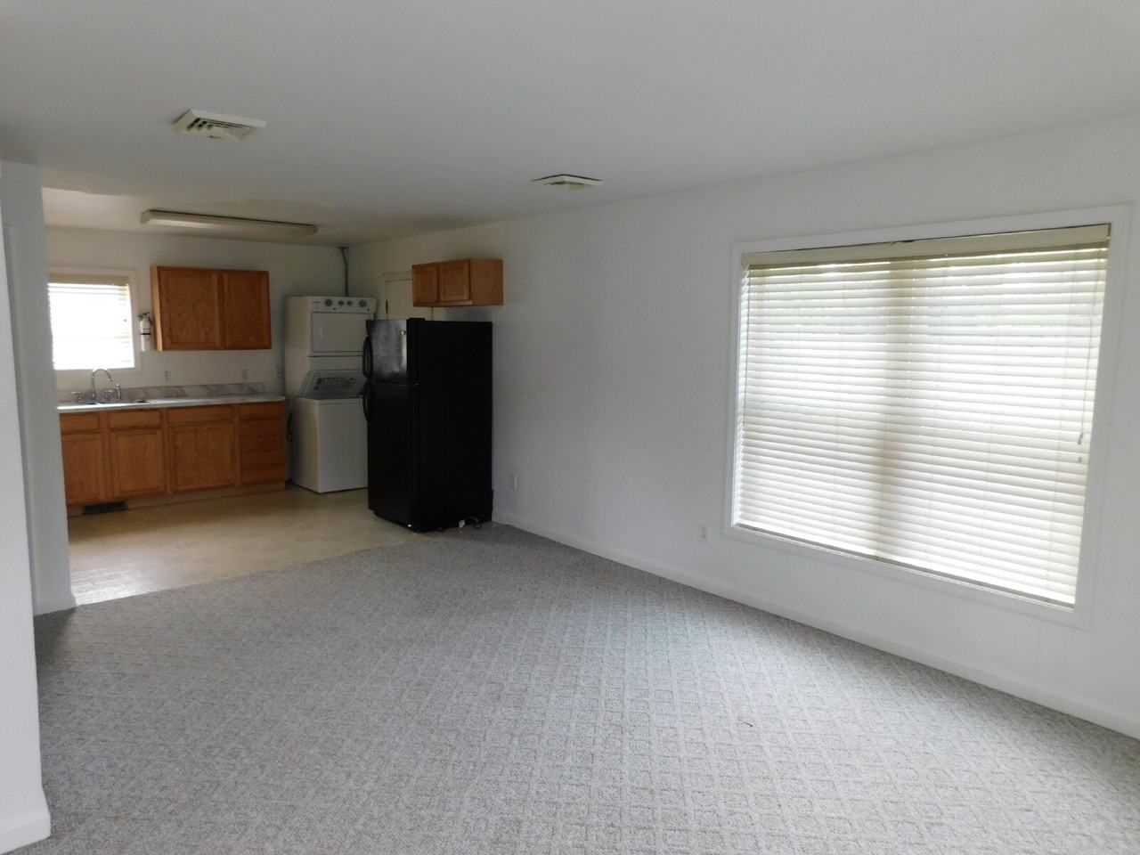 837 Jefferson St - Photo 2 of 8